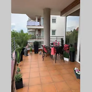 Vip Mini Resort,private Parking & Balcony Budapest